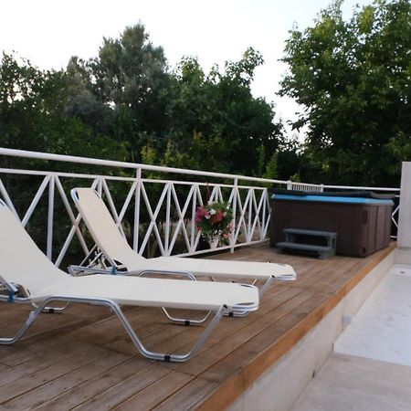 Luxury Fani House Next To Harbor Area With Jacuzzi Leilighet Paphos Eksteriør bilde