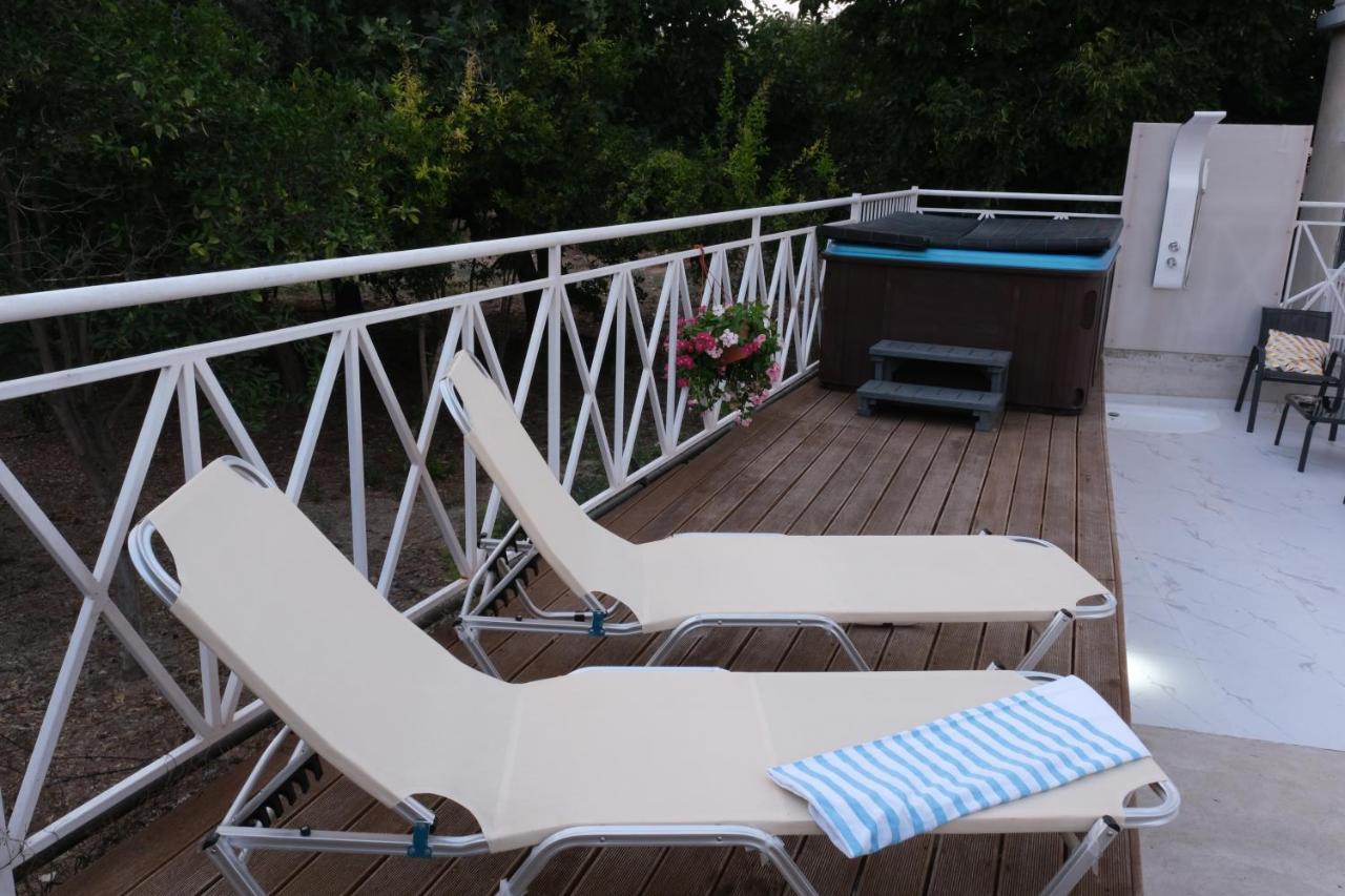 Luxury Fani House Next To Harbor Area With Jacuzzi Leilighet Paphos Eksteriør bilde